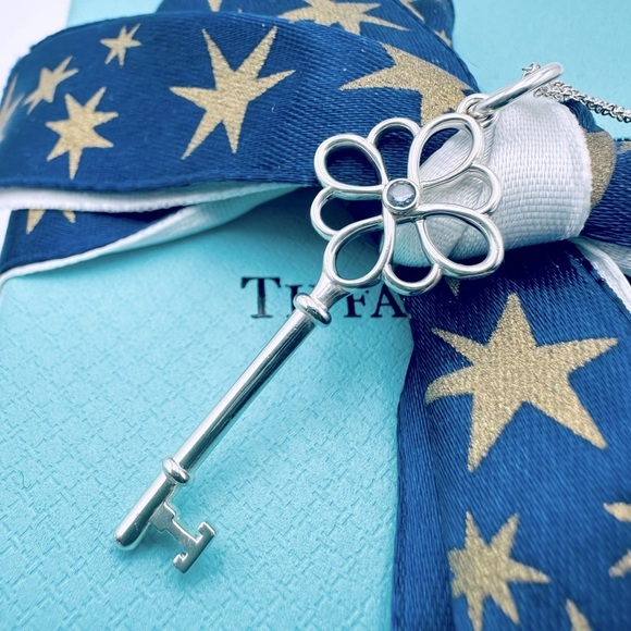 Tiffany & Co Sapphire Knot Key Charm Necklace in Sterling Silver with PACKAGING - Picture 5 of 11
